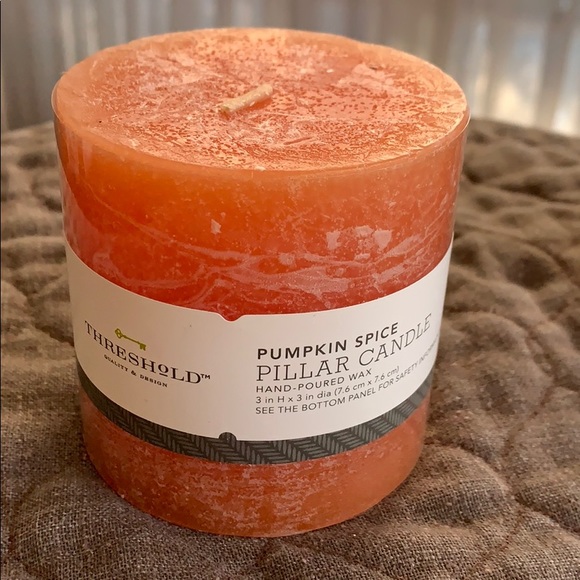 🍂🕯️Pair of Fall Pillar Candles - Picture 5 of 8